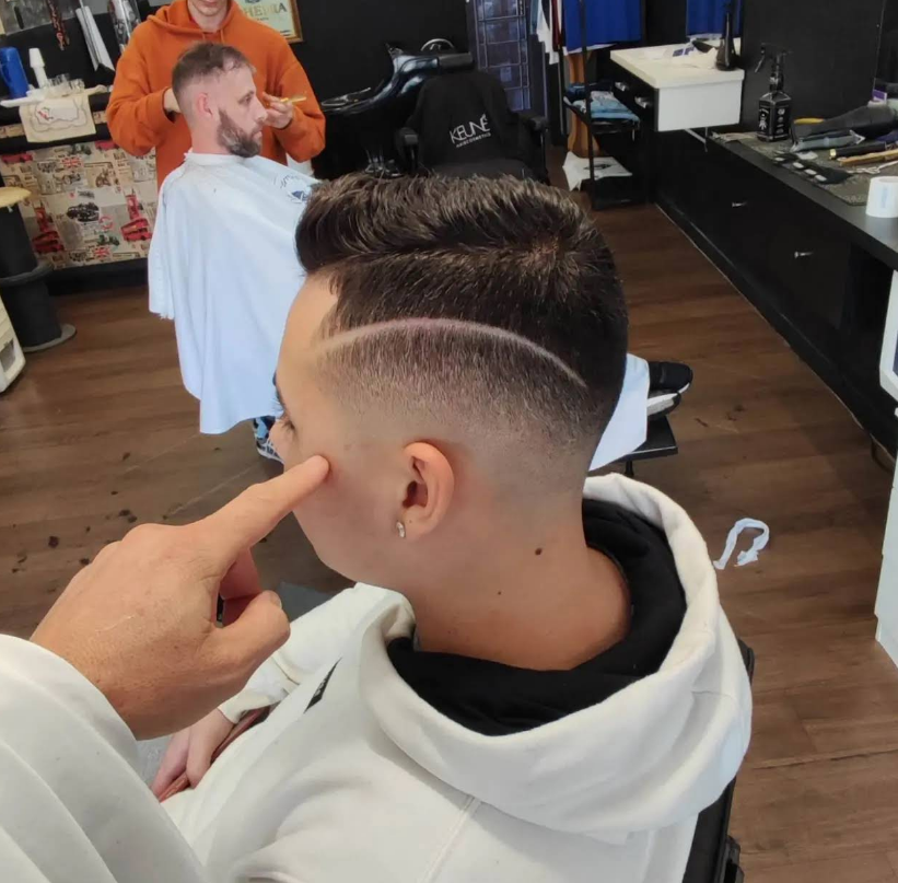Corte 4 realizado na Barbearia Alex Ferreira